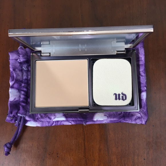 Urban Decay Other - Urban Decay Naked Powder Foundation Med. Neutral
